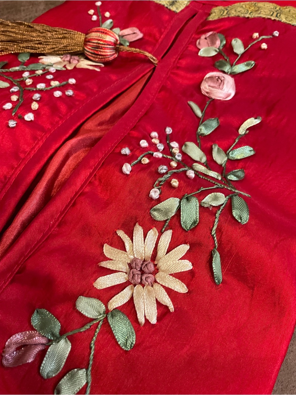 Red with Flower Detail Shams and Tissue Box Cover - Picture 8 of 16